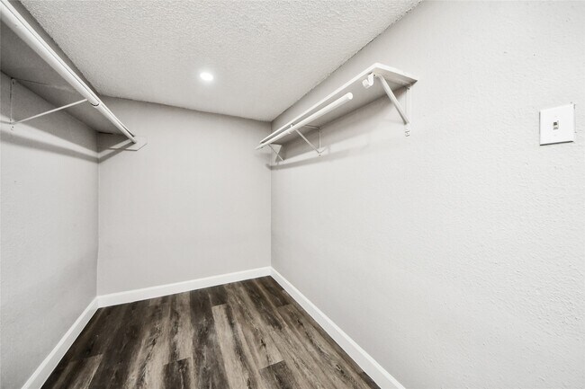 Building Photo - 781 Country Pl Dr