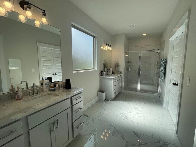 Building Photo - 2305 Sachi Ct