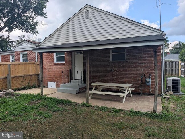 Building Photo - 6643 23rd Pl
