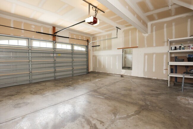 Building Photo - The Landing at Mill Creek community!  Washer / Dryer included