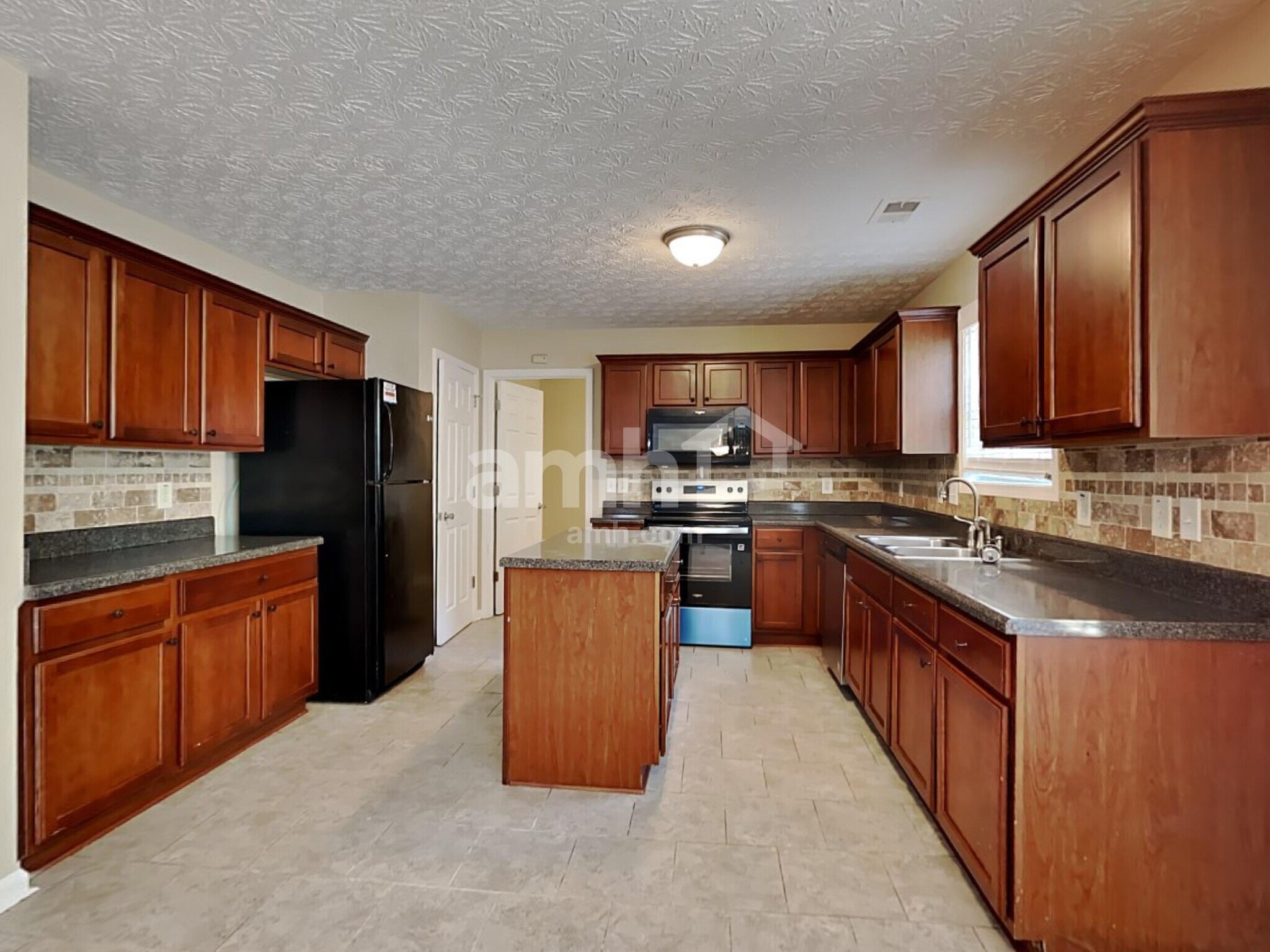 Building Photo - 70 Maxton Ave