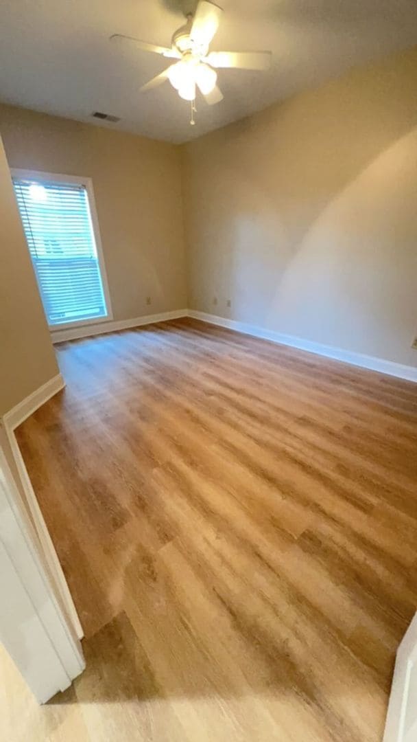 Building Photo - Beautiful 1st Floor, 2BD, 2BA in the World Tour Community