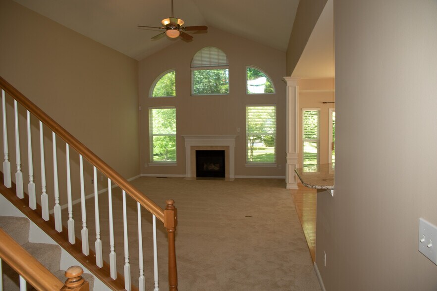 Building Photo - 12584 Autumn Gate Way