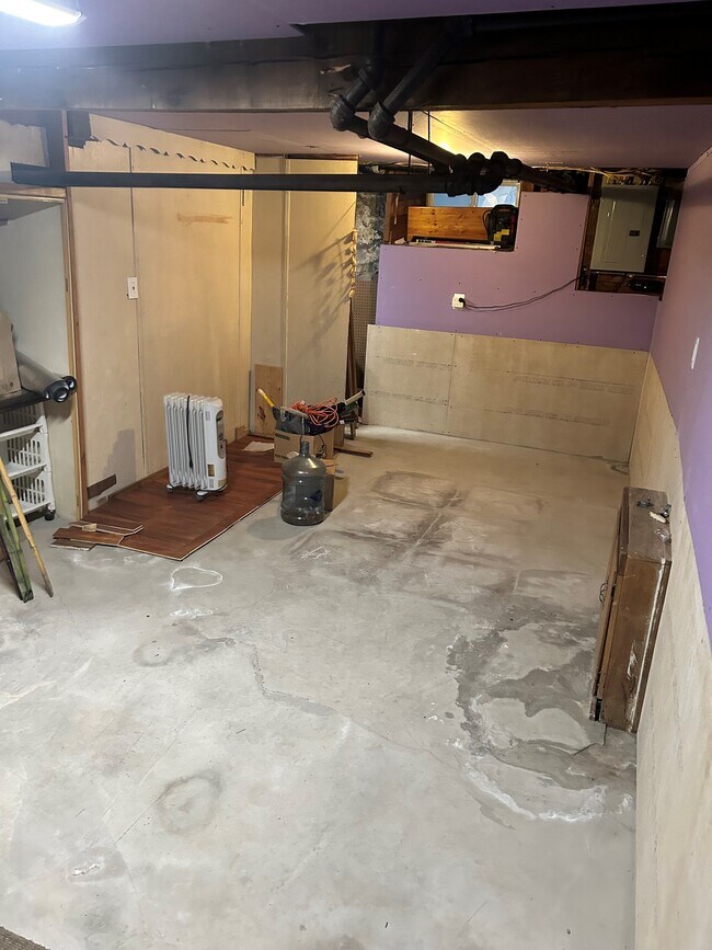 Building Photo - 23 Holmfield Ave