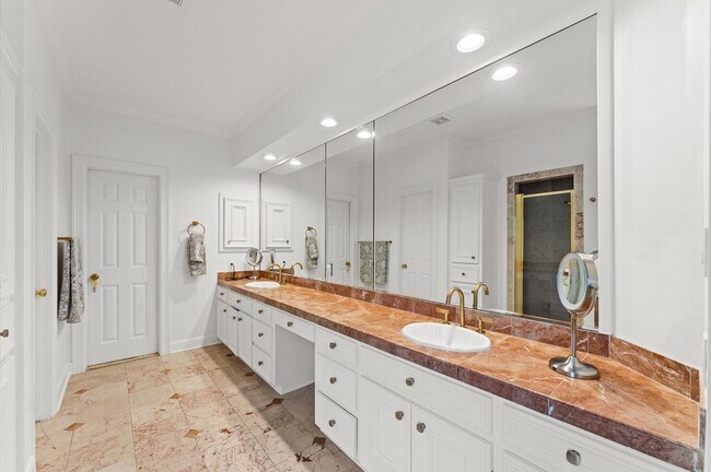 Building Photo - 2222 Nantucket Dr