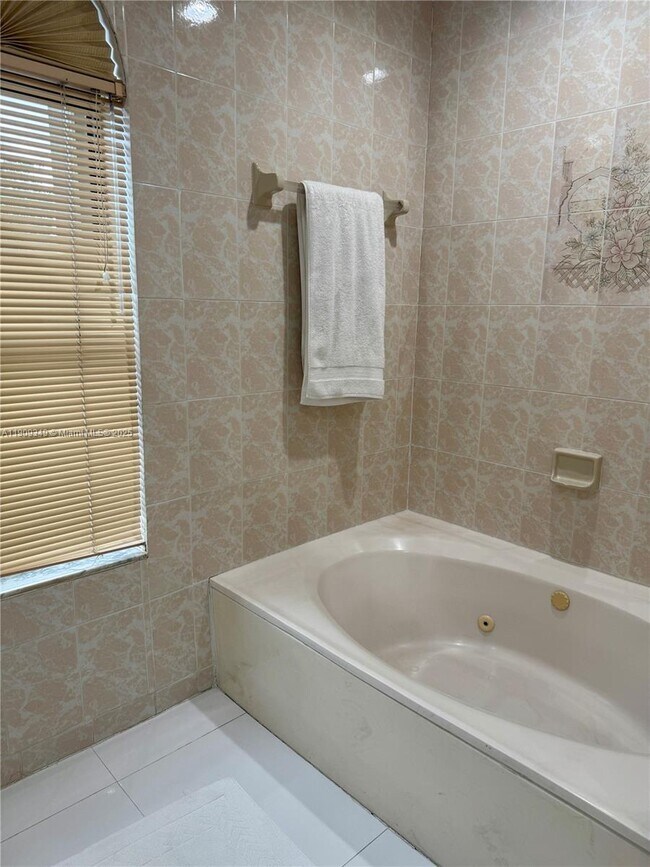 Building Photo - 11829 SW 105th Terrace