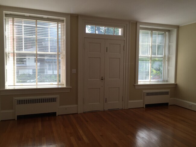 Bedroom - 1403 N Augusta St