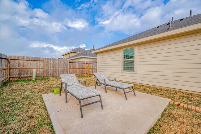 Building Photo - 24119 Maple Turn Ln