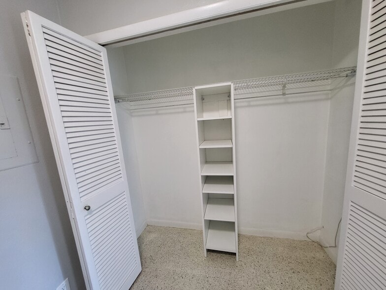 Building Photo - 2297 NE 2nd Ave