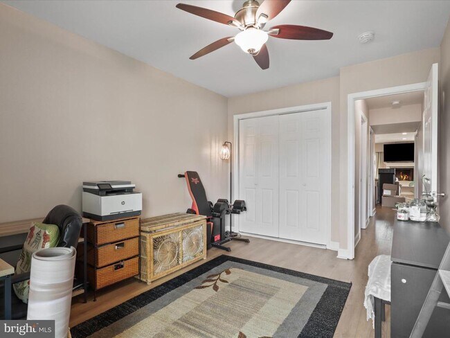 Building Photo - 3909 El Soneta Pl