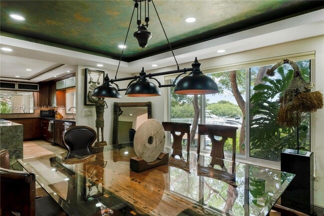 Building Photo - 6100 Paradise Point Dr