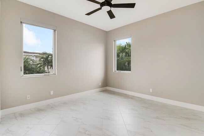 Building Photo - 5029 Grandiflora Rd