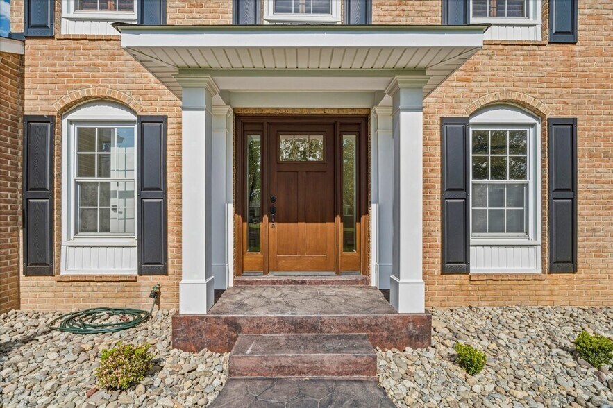 Building Photo - 7375 Freestate Dr