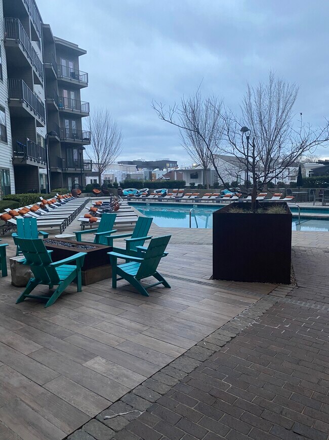 Building Photo - 1221 Division St