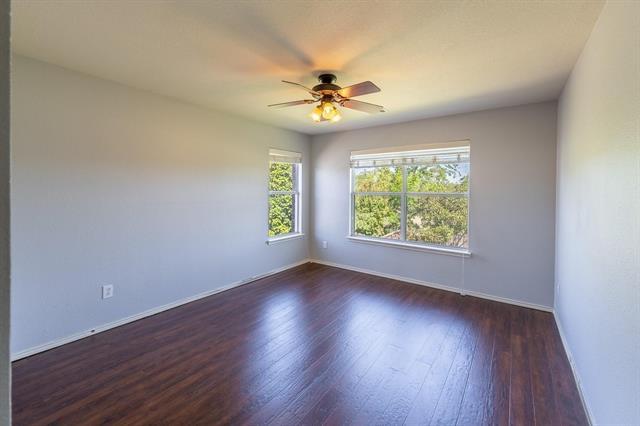 Building Photo - 9200 Warren Dr