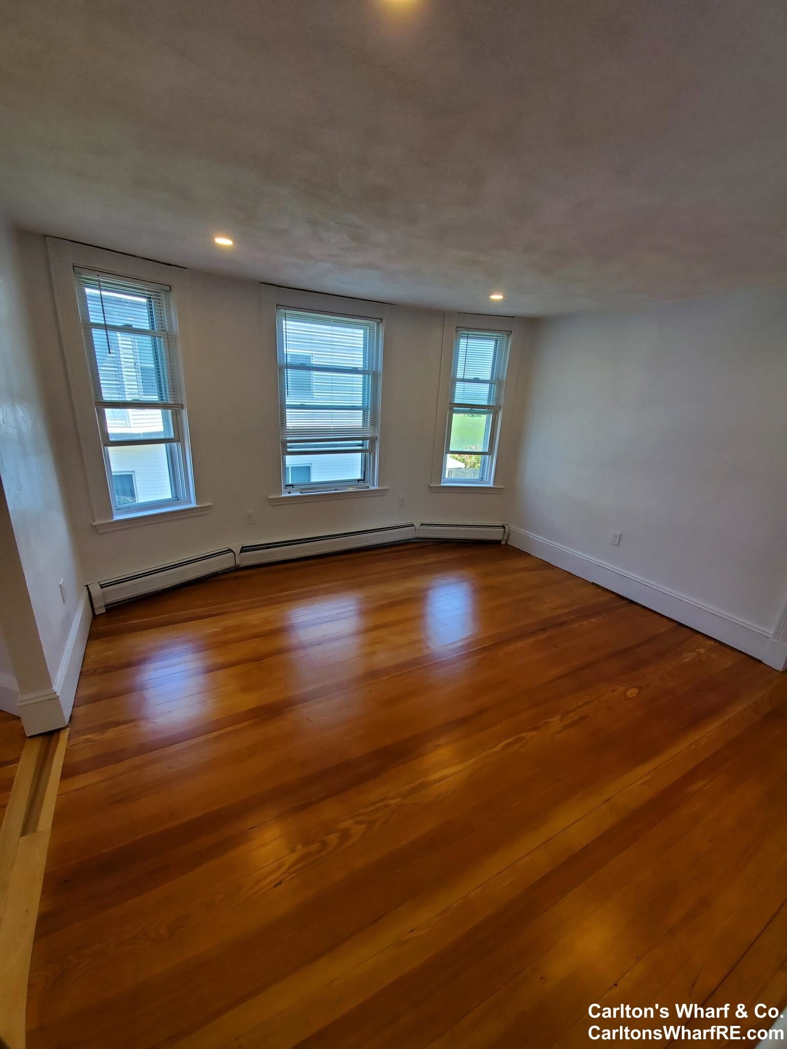 Building Photo - 113 Coleridge St