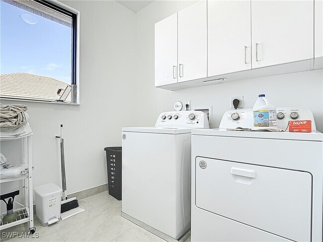 Building Photo - 5020 Gambero Wy