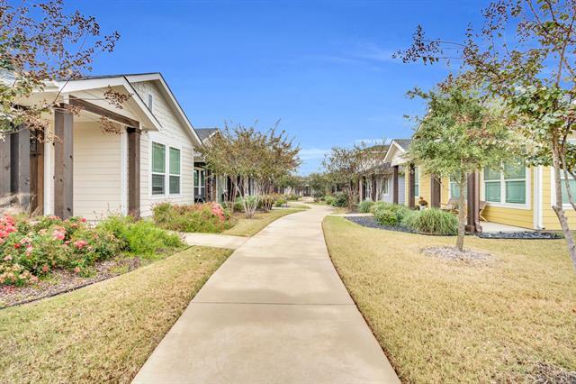 Building Photo - 510 Woodside Trl