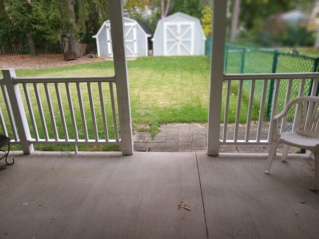 Building Photo - 5602 Bramble Ct