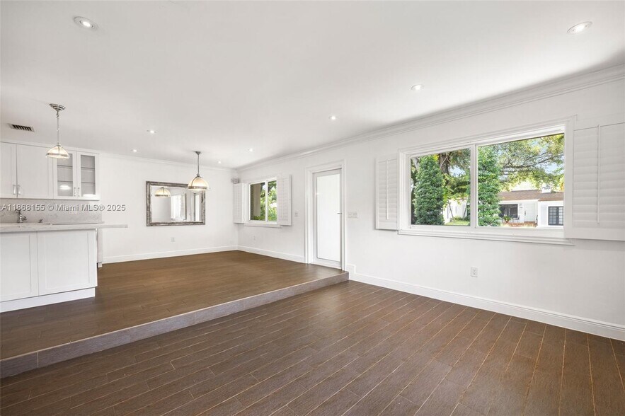 Building Photo - 1261 San Miguel Ave