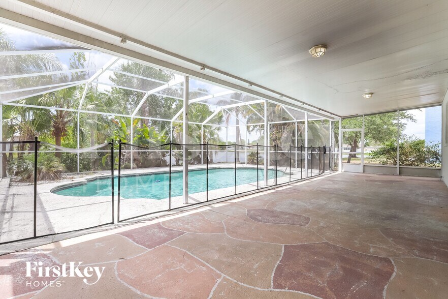 Building Photo - 1227 Alpine Lake Dr