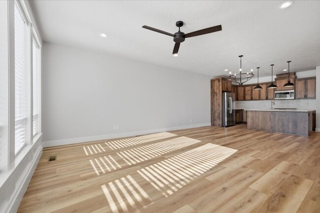 Building Photo - Brand New Townhome in new Valnova