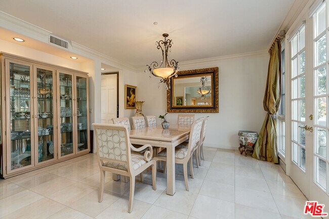 Building Photo - 2370 Brookshire Ln