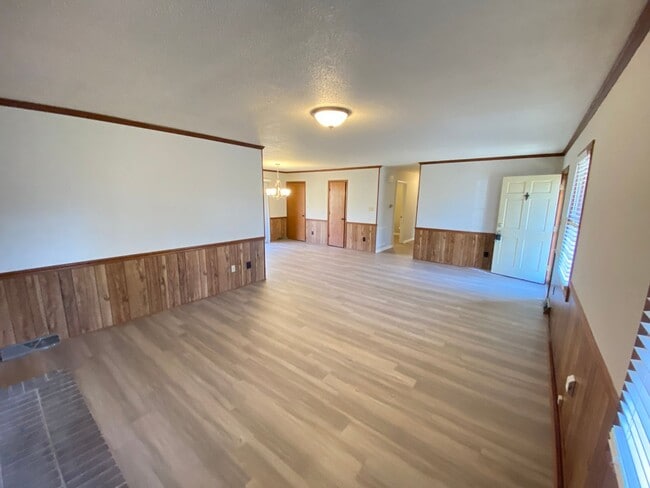 Building Photo - 3bed/2bath house on large lot with garage, Minutes from Hwy 73 and I-85, Close to Concord