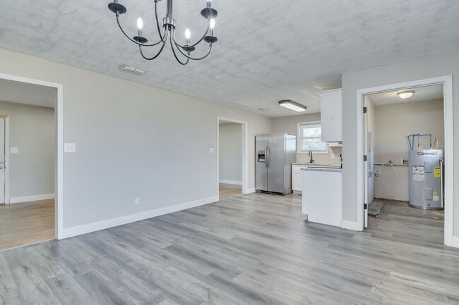 Building Photo - Charming 3-Bedroom, 2-Bath Home on a Corner Lot with Spacious Backyard