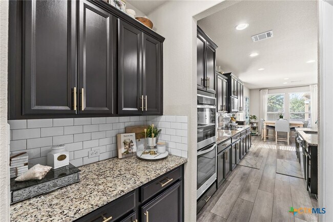 Building Photo - 7807 Zircon Dr