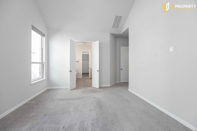 Building Photo - What's special