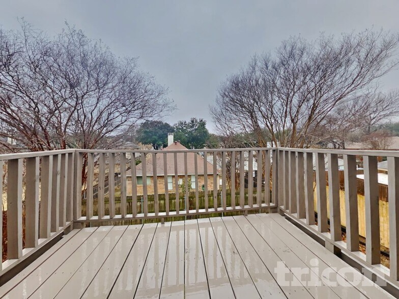 Building Photo - 1205 Laurel Ln