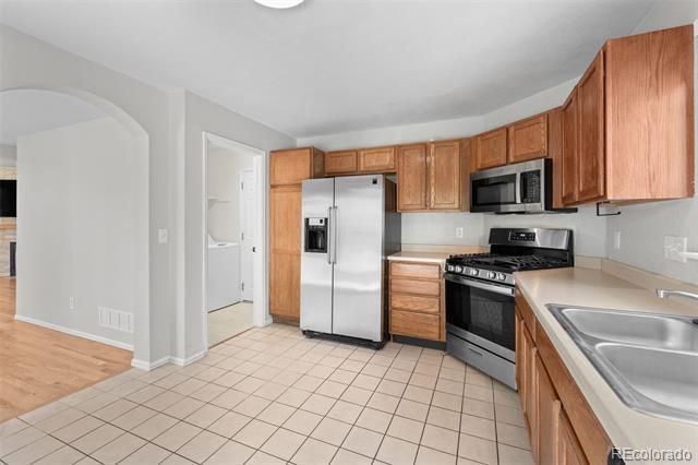 Building Photo - 16100 White Hawk Dr