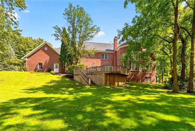 Building Photo - 6 Merrycreek Crossing