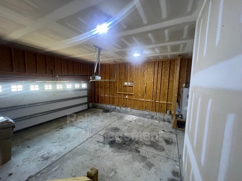 Building Photo - 137 Bobby Ray Ct