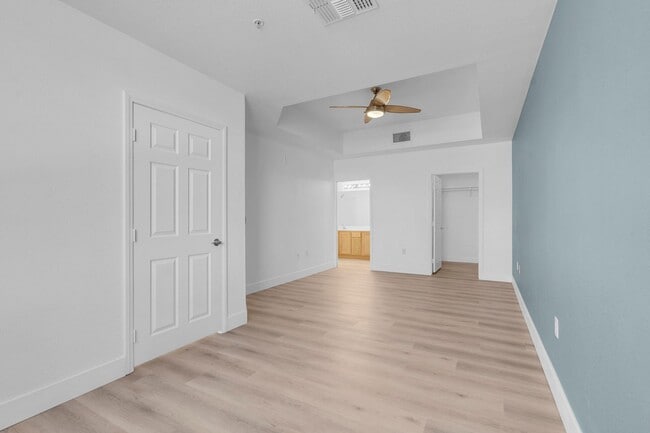 Building Photo - 75 E Agate Ave