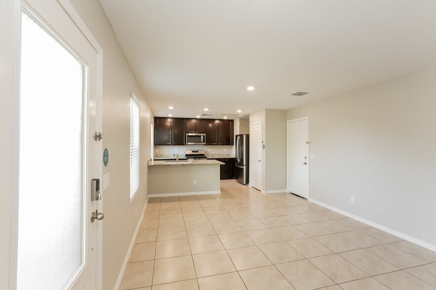 Building Photo - 8039 W Agora Ln