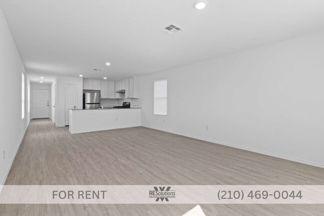 Building Photo - Newer 2023 home under $1,600 near Culebra, Government Canyon, SeaWorld, Northwest San Antonio, an...