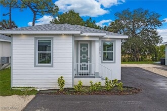 Building Photo - 26951 N Riverside Dr