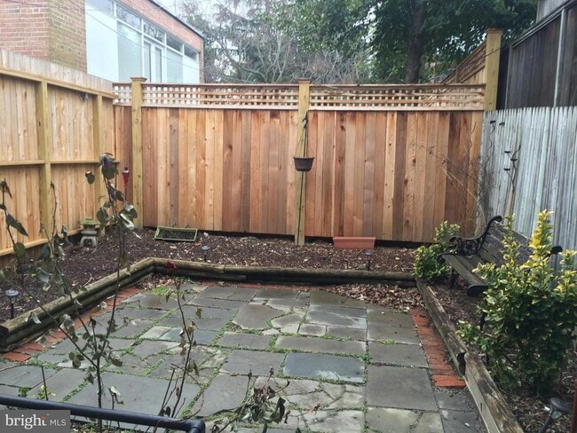 Building Photo - Glamorous Georgetown 2 Bedroom 1 Bath Historic Row Home with Patio -East Village