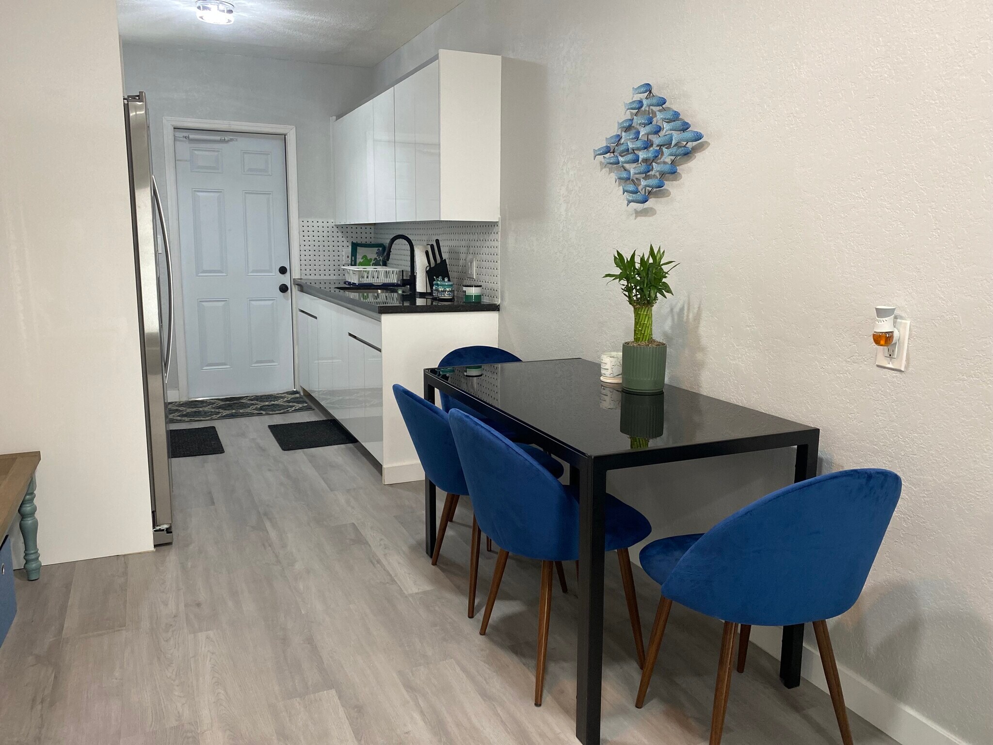 Building Photo - 2820 SW 1st St