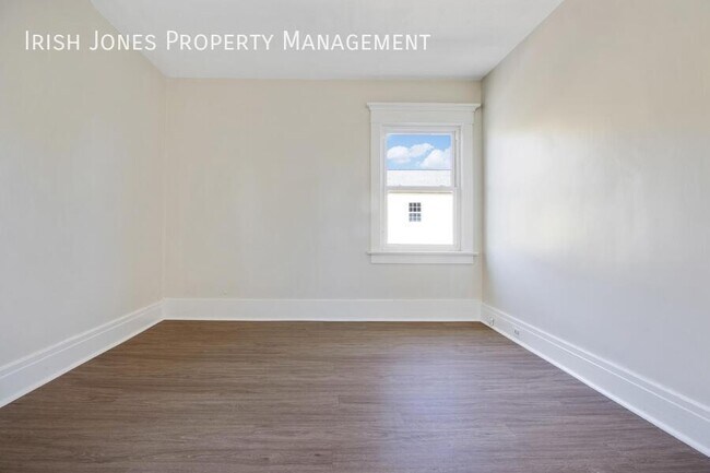 Building Photo - 2518 Delaware Ave