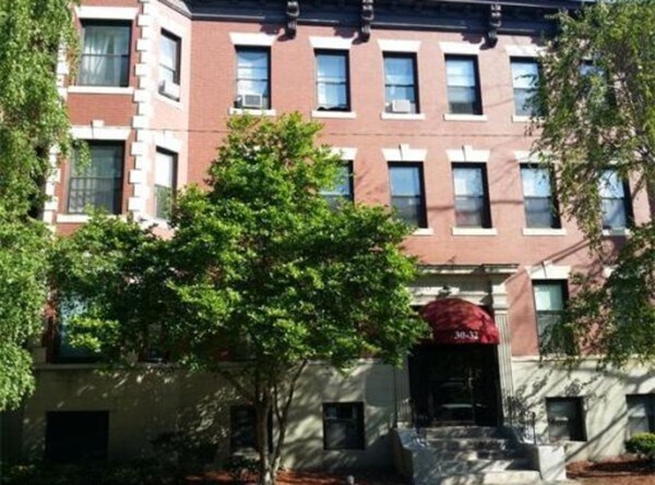 Building Photo - 30 Glenville Ave