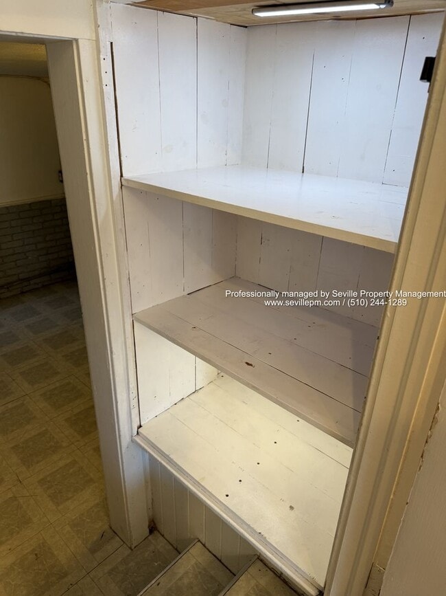 Building Photo - MOVE IN READY 3BR/1BA MAXWELL PARK HOME!