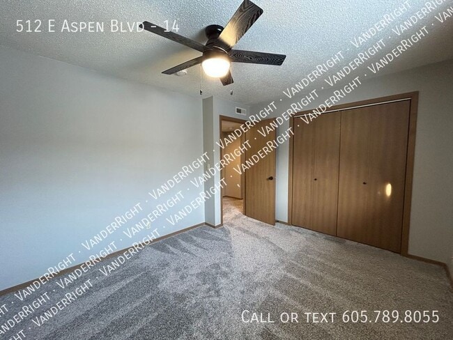 Building Photo - 512 E Aspen Blvd