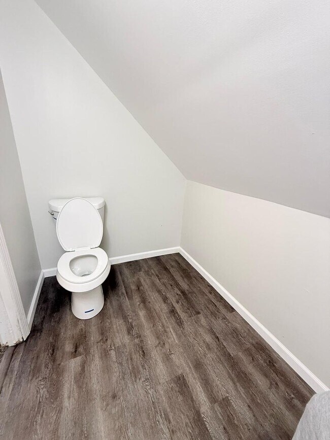 Building Photo - Great 4BR, 1 1/2BA Single Family Home in P...