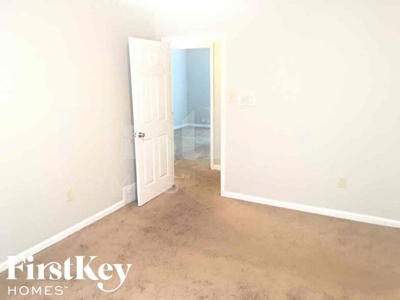 Building Photo - 5308 Timberdale Ave