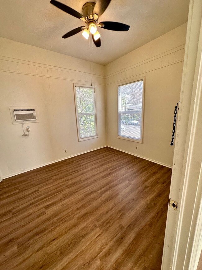 Building Photo - Reserve Now for June 2026! Great House in Downtown Chico