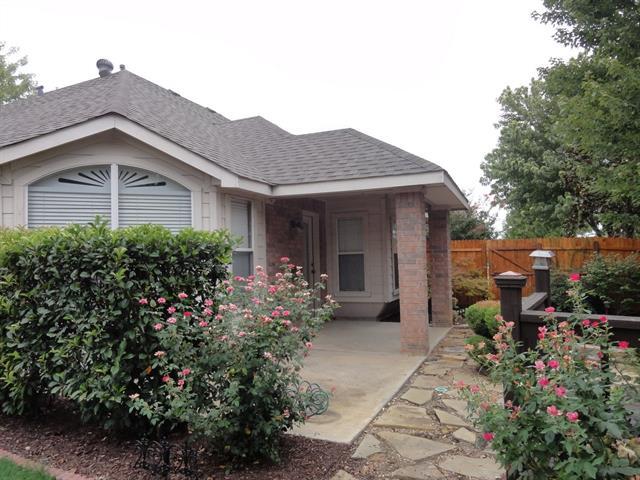 Building Photo - 10711 Sweet Water Dr
