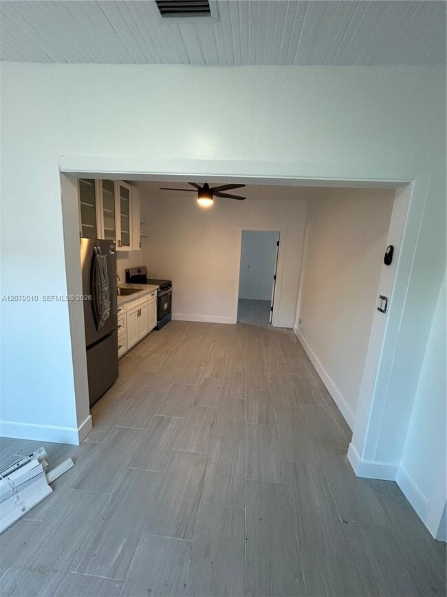Building Photo - 1154 NW 34th Ave